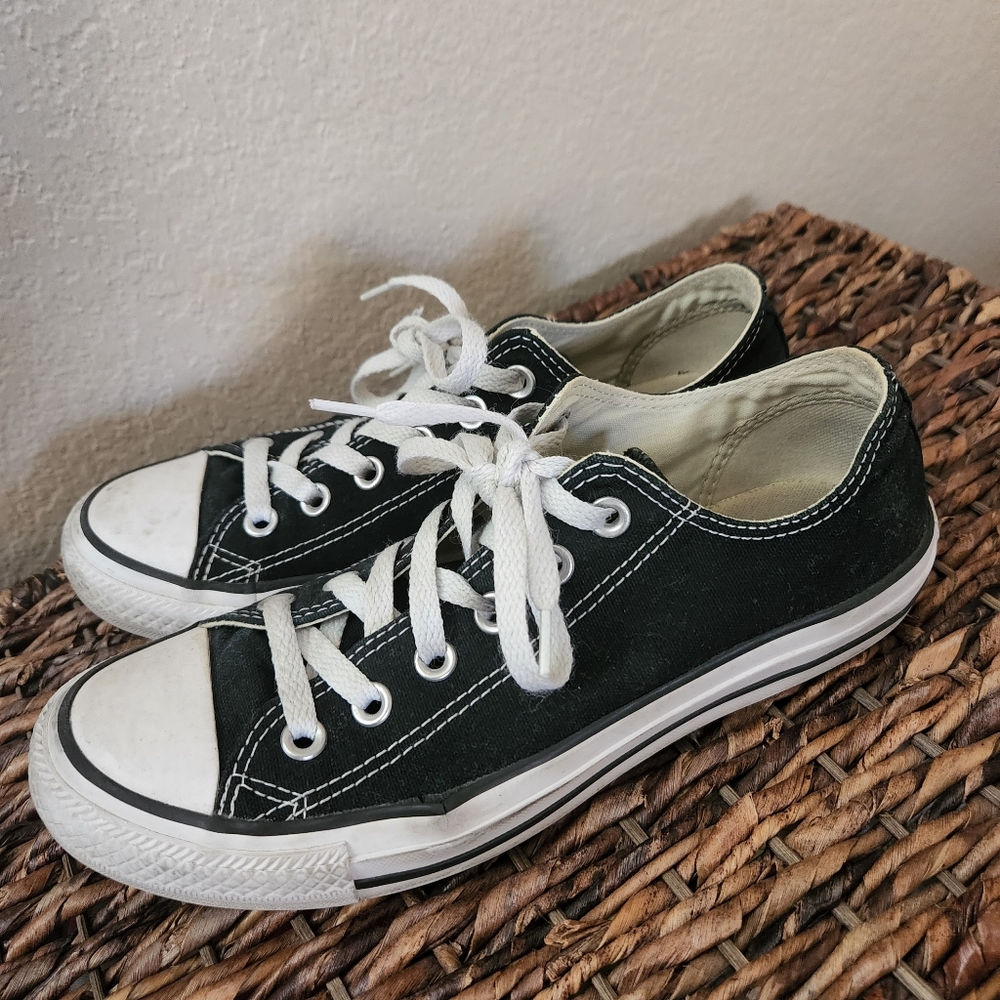 Black Converse
